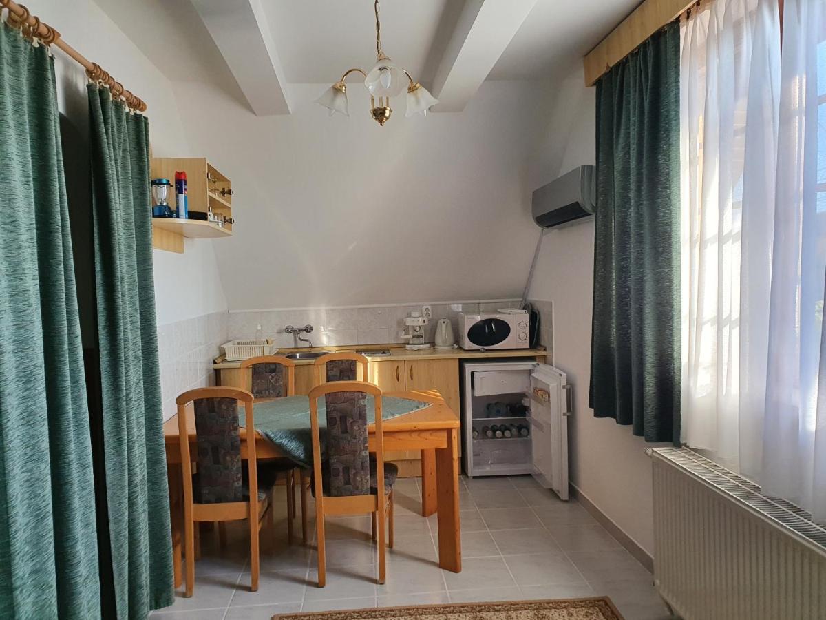 Gala Panzio Otel Simontornya Dış mekan fotoğraf