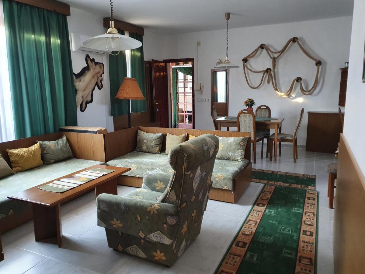 Gala Panzio Otel Simontornya Dış mekan fotoğraf