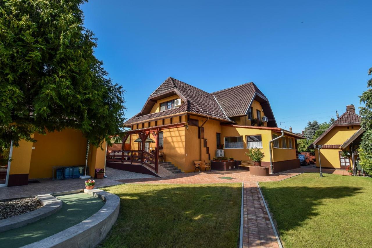 Gala Panzio Otel Simontornya Dış mekan fotoğraf
