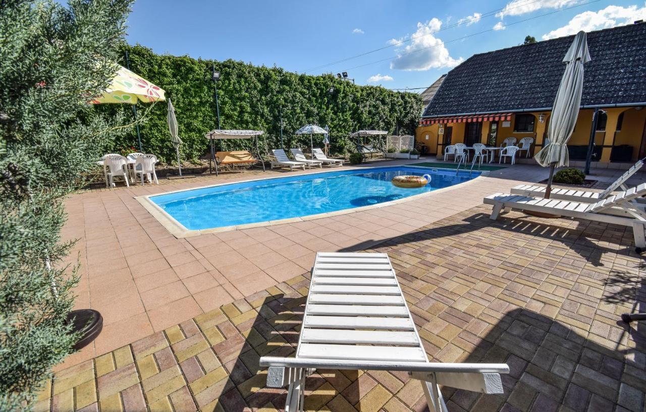 Gala Panzio Otel Simontornya Dış mekan fotoğraf