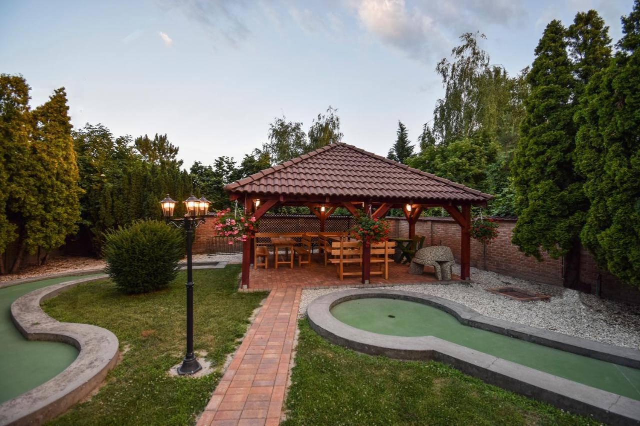 Gala Panzio Otel Simontornya Dış mekan fotoğraf